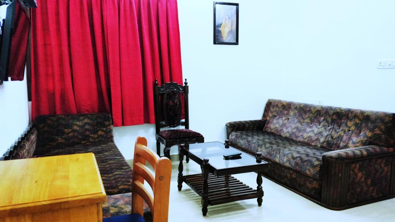 โรงแรมเจเจ อินน์ Kochi ภายนอก รูปภาพ